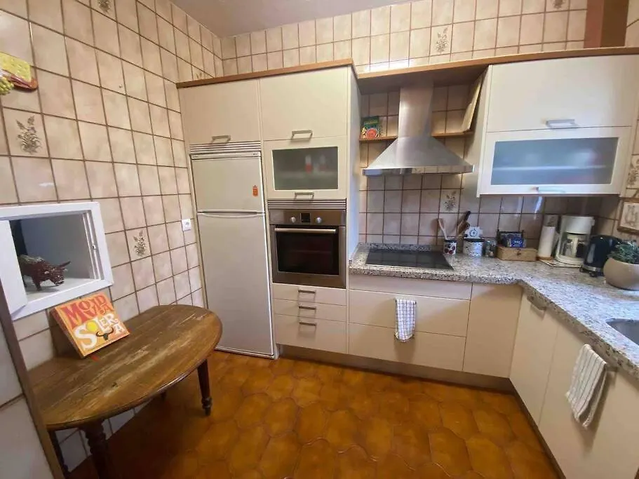 Charming 4 Bedroom Village Home With Patio Mijas 0*,